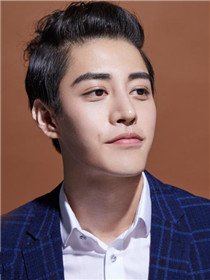 秦野(王朝阳 饰)