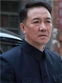 李清源(李幼斌 饰)