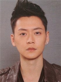 张景山(张振朗 饰)