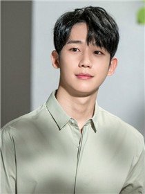 河源(丁海寅 饰)