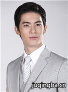 花环夫人演员颂恩·宋帕山剧照