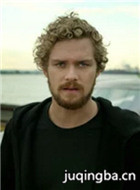 铁拳演员芬·琼斯剧照