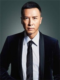 朱福龙(甄子丹 饰)