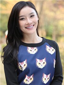 王小艾(袁姗姗 饰)