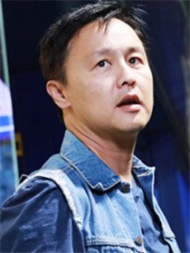 游志雄(郑敬基 饰)