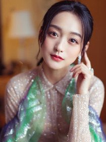 骆青莲(何泓姗 饰)