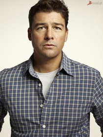 Mark Russell(凯尔·钱德勒 饰)