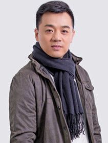 冯立业(周璞 饰)