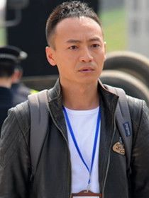 普克(魏春光 饰)