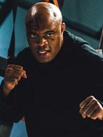 冼力山(安德森·席尔瓦 饰)