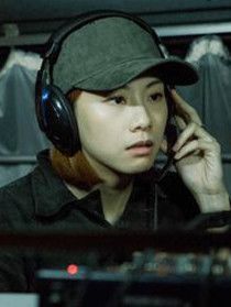 方宁(邓丽欣 饰)