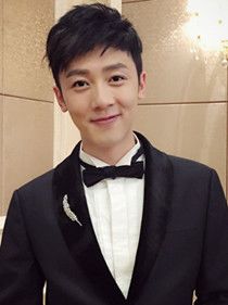 李千云(代庭睿 饰)