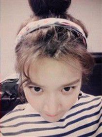 池允熙(文佳煐 饰)