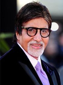 Azaad(阿米特巴·巴强 饰)