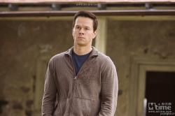 马克·沃尔伯格饰演艾略特·摩尔(Elliot Moore)剧照