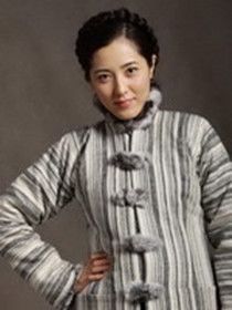 沈寻香 (曾黎 饰)