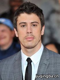 威尔(托比·凯贝尔 饰)